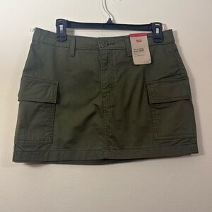 Levi’s ‘94 cargo mini skirt women’s 29 army green short NWT US 8 Medium cl
